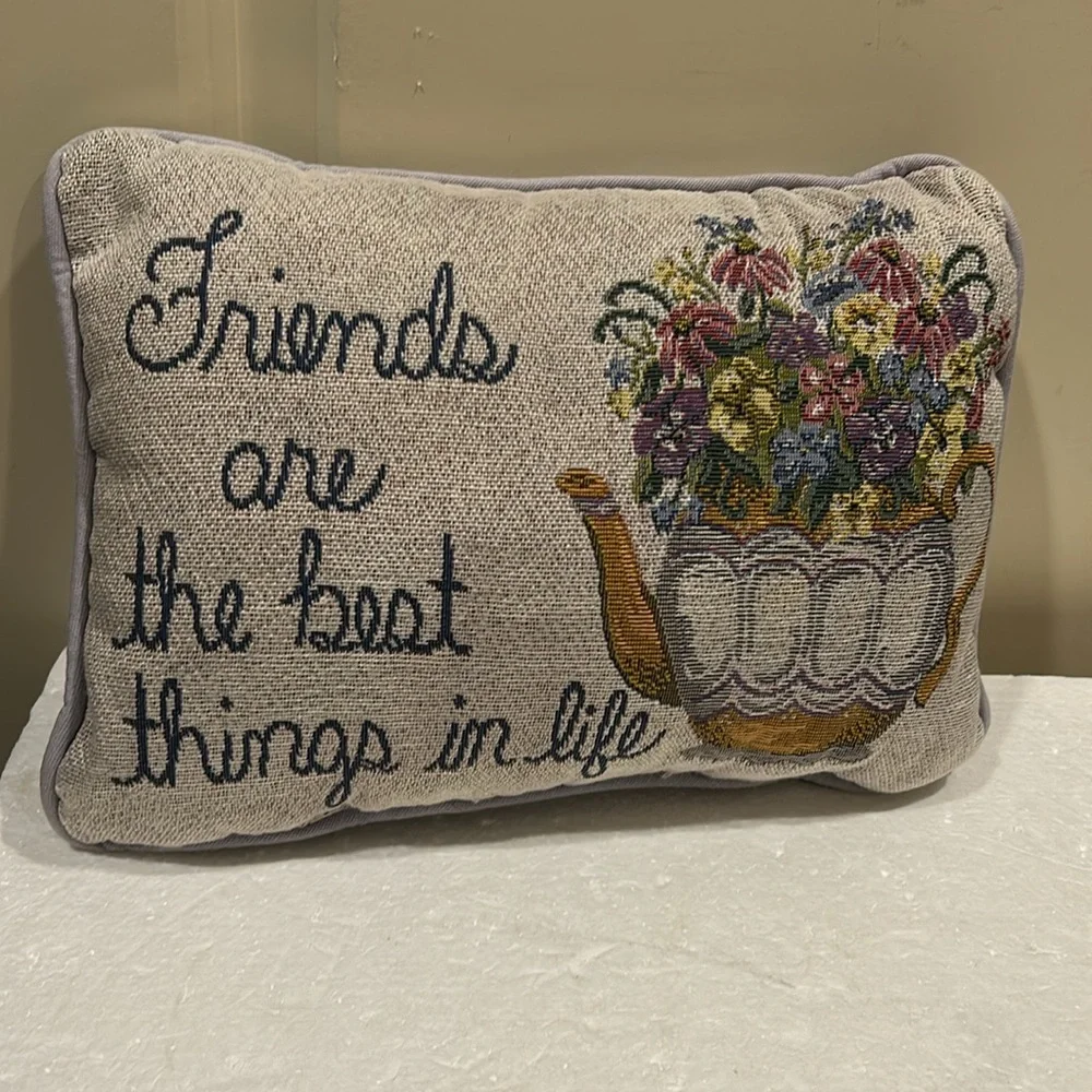 Tapestry Throw Pillow graphic “Friends Are The Best Thing In Life”Home Decor
